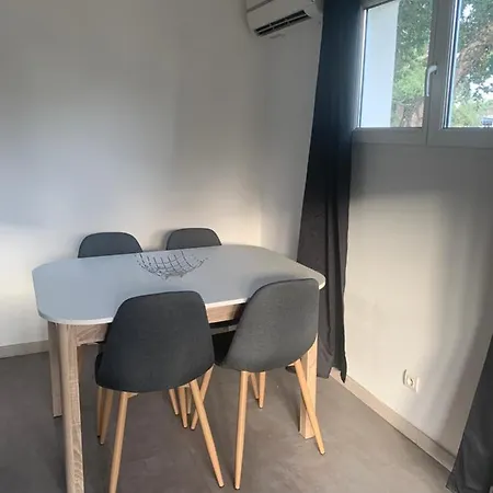 Holiday home Maison J&j *